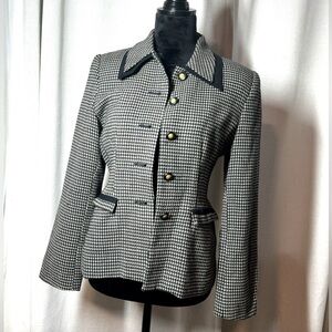 Enigma Vintage Blazer pure wool Women’s size 6  excellent condition